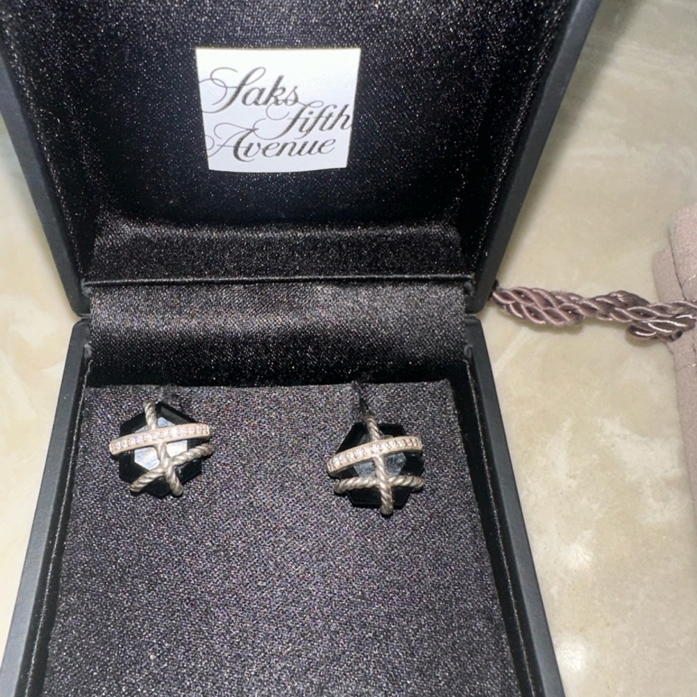 💕💯 Authentic David Yurman Black Onyx Earrings💕HP